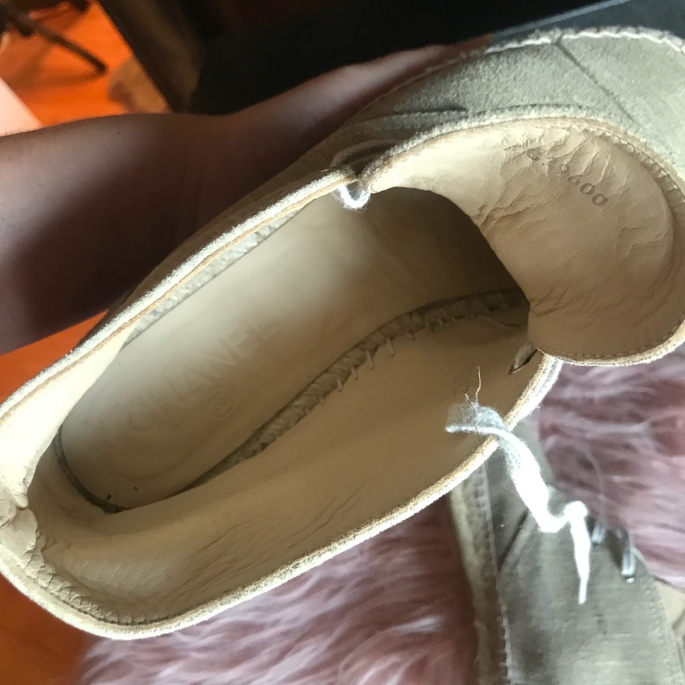 SOLD!Chanel Sneakers shoes 38 8 ankle hi top - Picture 4 of 8